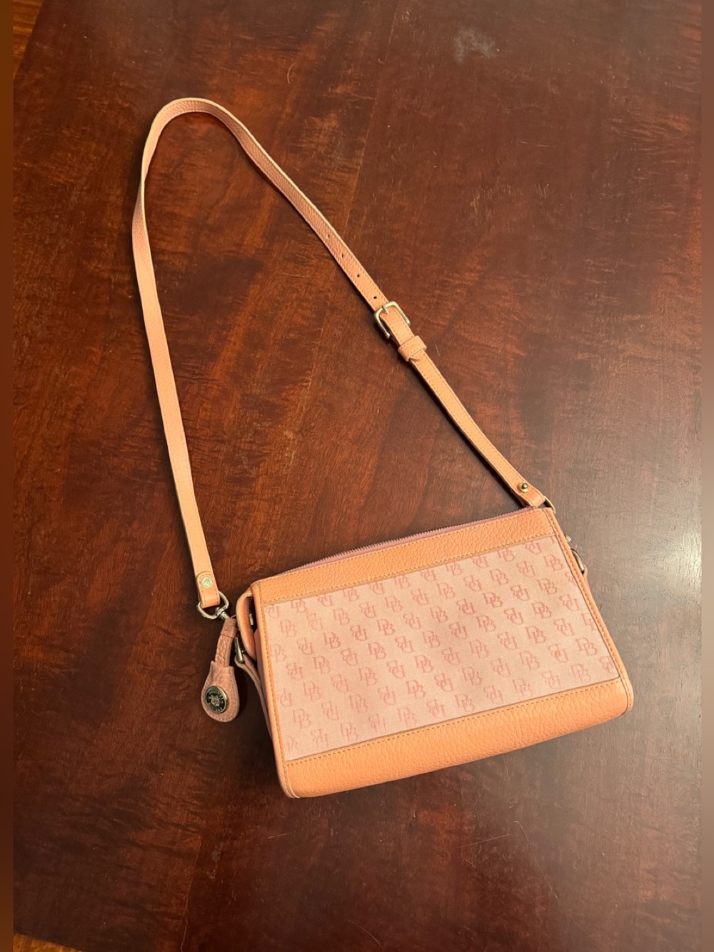 Vintage Dooney & Bourke Peach Color Crossbody.  EUC!